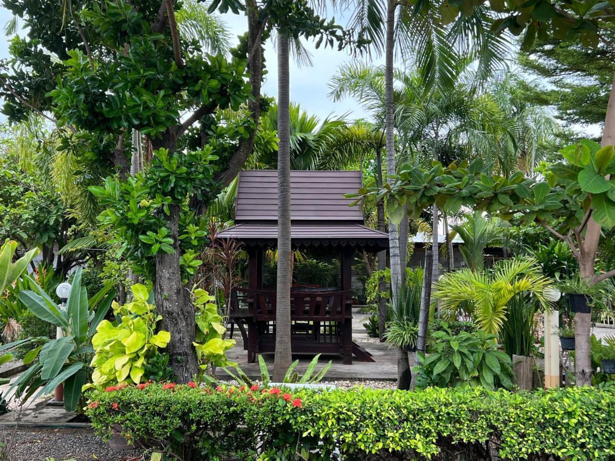 Suanpai Resort Sattahip Exterior photo