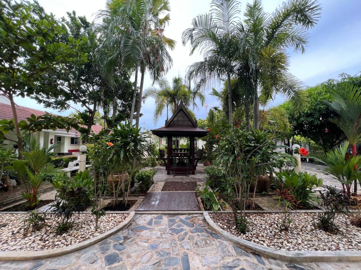 Suanpai Resort Sattahip Exterior photo